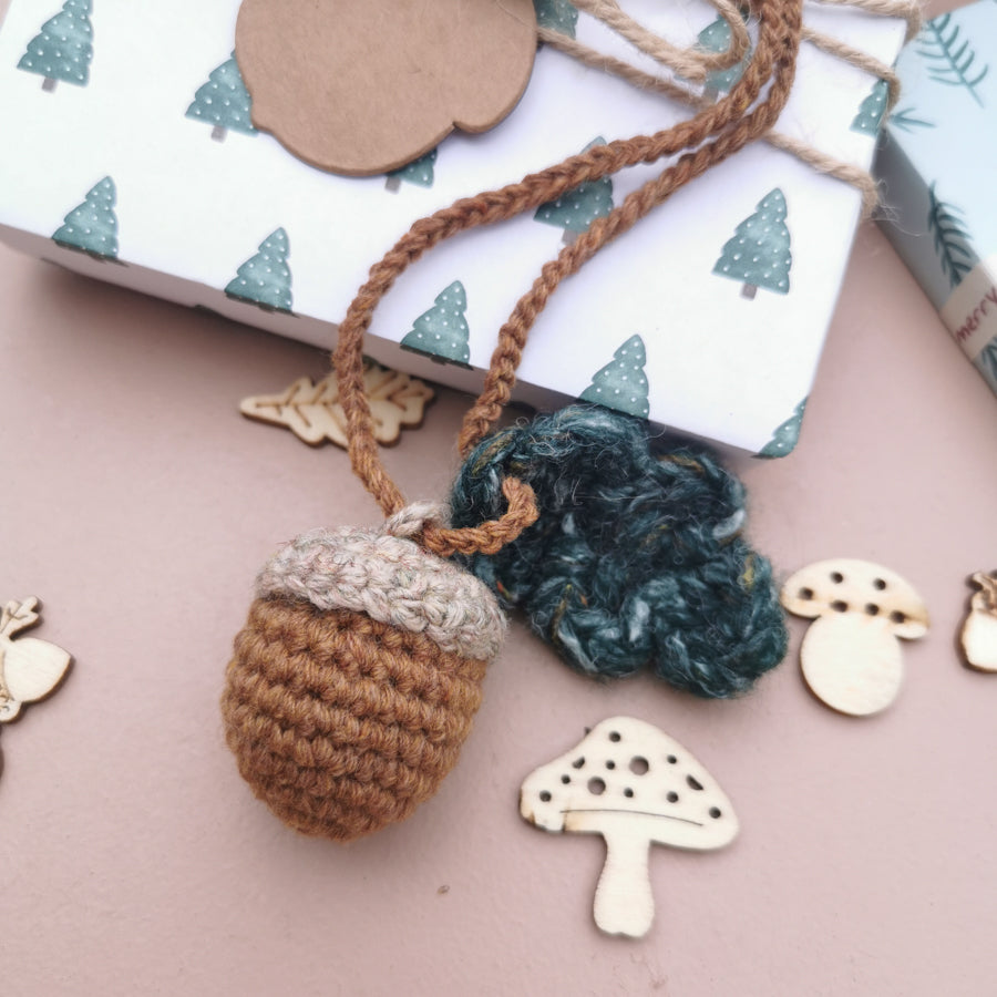 Crochet necklaces